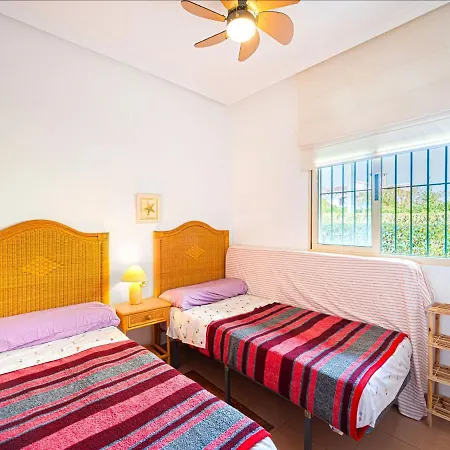 Apartment With Pool In Urb Medina Del Sol